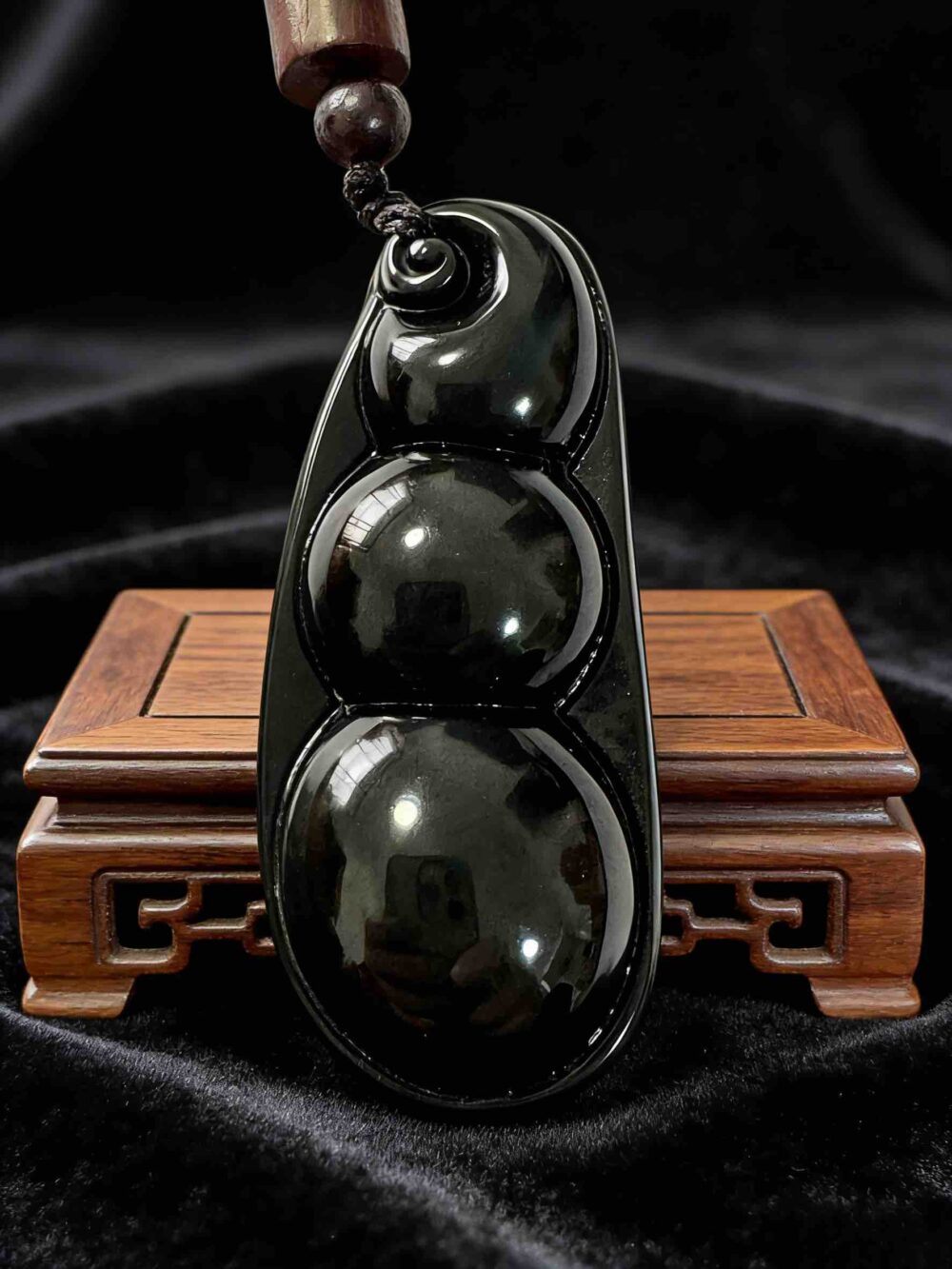 A01 Ruyi Pod Obsidian Pendant