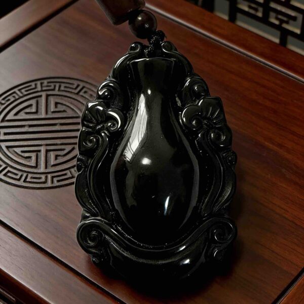 -A15净瓶护岁 A15 Pure Vase Obsidian Pendant
